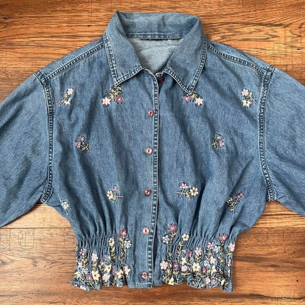 Vintage Embroidered Denim Chamgray Button Blouse Women S Boho Cottagecore 90s - Picture 3 of 7